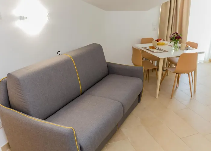 Vastomare - Marina * فاستو