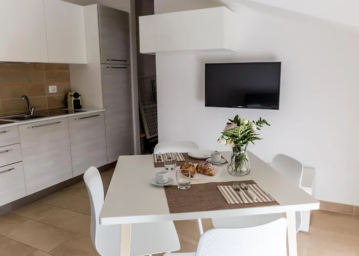 Vastomare - Marina Daire